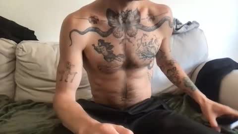 Snapshot of brianmuscle chatting on 04/17/26, 10:29 Brian online show from 04/17/26, 10:29
