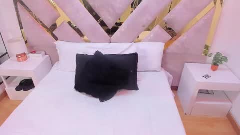 Brianna  online show from 11/15/25, 12:13