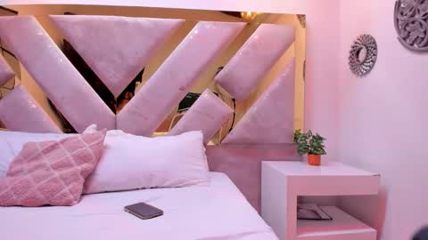 Brianna  online show from 12/03/25, 11:41