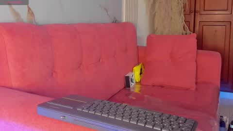    online show from 10/24/25, 12:34