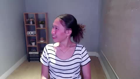brie_belle online show from 02/17/25, 04:31