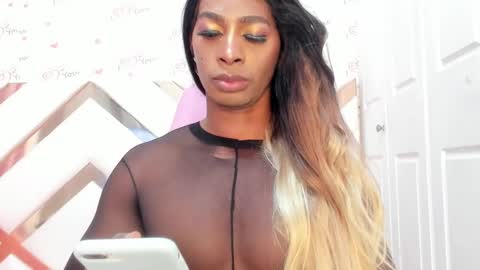 Snapshot of briggittebony chatting on 01/12/25, 12:23 BIRGGITTEBONY online show from 01/12/25, 12:23