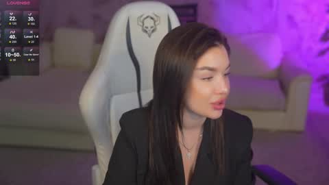 Diamonds Girls online show from 11/17/25, 11:49