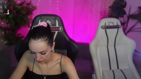 Snapshot of bright_diamonds_054 chatting on 07/10/26, 08:50 Diamonds Girls online show from 07/10/26, 08:50