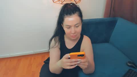 brilliantegirl_ online show from 05/10/26, 07:35