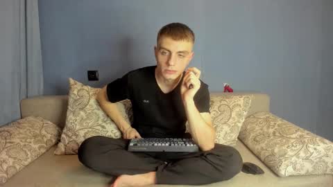 bristlebback online show from 09/13/25, 04:07