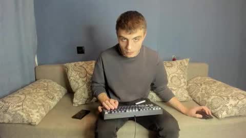 bristlebback online show from 10/14/25, 04:30