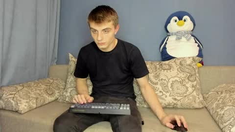 Snapshot of bristlebback chatting on 04/20/26, 04:32 bristlebback online show from 04/20/26, 04:32