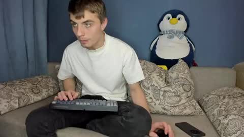 Snapshot of bristlebback chatting on 05/04/26, 04:03 bristlebback online show from 05/04/26, 04:03