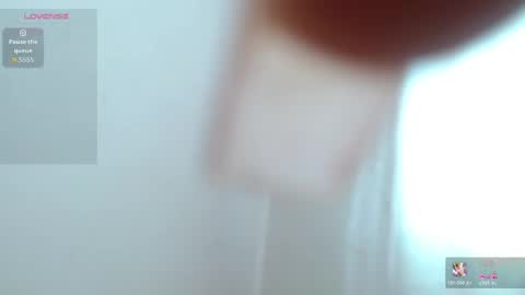 Snapshot of britannie_ chatting on 05/05/26, 11:29 britannie_ online show from 05/05/26, 11:29
