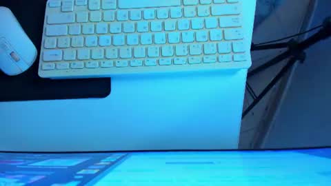 Snapshot of britanny_jones1 chatting on 06/24/26, 07:07 B R I T A N N Y online show from 06/24/26, 07:07
