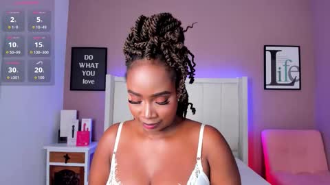 Snapshot of britanymooree chatting on 01/09/26, 08:32 Britany online show from 01/09/26, 08:32