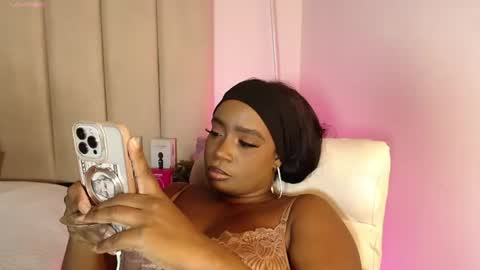 Snapshot of britanymooree chatting on 06/30/26, 11:17 Britany online show from 06/30/26, 11:17