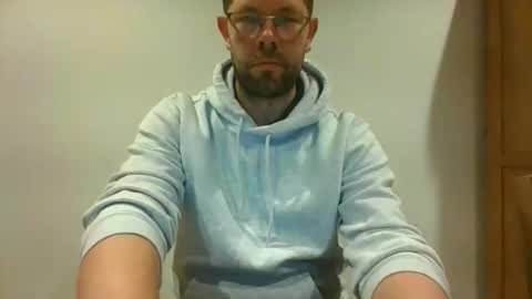 britguy6985 online show from 09/15/25, 10:43
