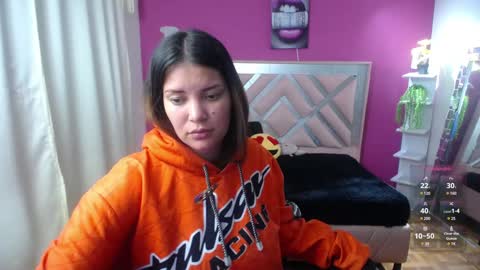 Snapshot of brithany_smiith_ chatting on 12/27/24, 11:53 britany online show from 12/27/24, 11:53