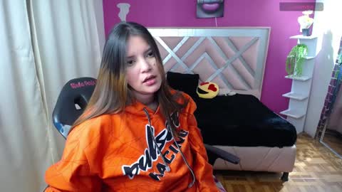 Snapshot of brithany_smiith_ chatting on 12/31/24, 04:27 britany online show from 12/31/24, 04:27