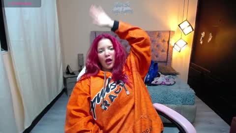 Snapshot of brithany_smiith_ chatting on 02/08/25, 04:03 britany online show from 02/08/25, 04:03