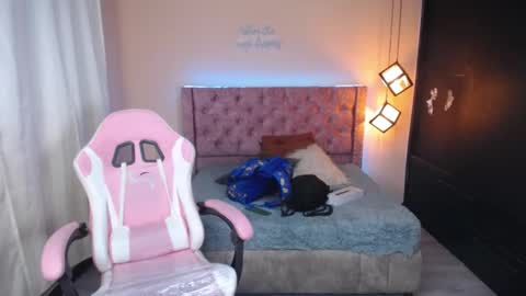 Snapshot of brithany_smiith_ chatting on 03/06/25, 03:24 britany online show from 03/06/25, 03:24