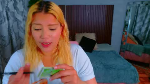 Snapshot of brithany_smiith_ chatting on 05/11/26, 02:23 britany online show from 05/11/26, 02:23