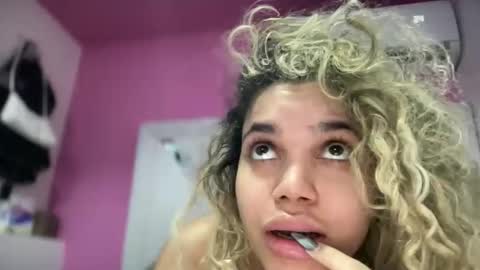 brithneysquirt online show from 12/17/25, 05:35