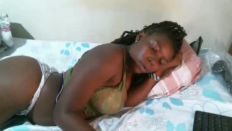 Snapshot of britieh chatting on 02/22/26, 10:25 leccie online show from 02/22/26, 10:25