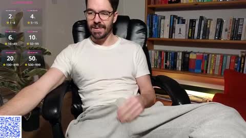 Snapshot of britishpoet chatting on 12/11/24, 02:11 Callum online show from 12/11/24, 02:11