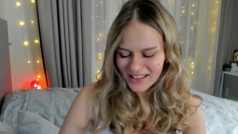 Snapshot of britney_lust chatting on 12/05/24, 08:55 Britney online show from 12/05/24, 08:55