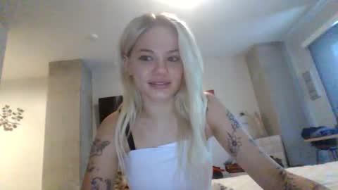 britneycherry08 online show from 06/18/26, 09:30