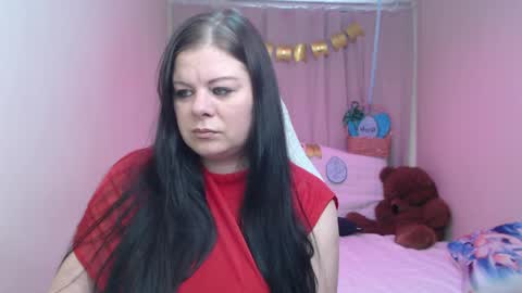 Snapshot of britneyraine chatting on 04/10/26, 11:59 britneyraine online show from 04/10/26, 11:59