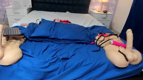 Snapshot of britneysweet_ chatting on 02/12/25, 10:37 BritneySweet online show from 02/12/25, 10:37