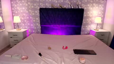 Snapshot of britneysweet_ chatting on 05/28/26, 07:44 BritneySweet online show from 05/28/26, 07:44
