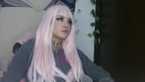 maru miaw   Please help me to reach 100 thumbs up online show from 12/16/25, 11:15