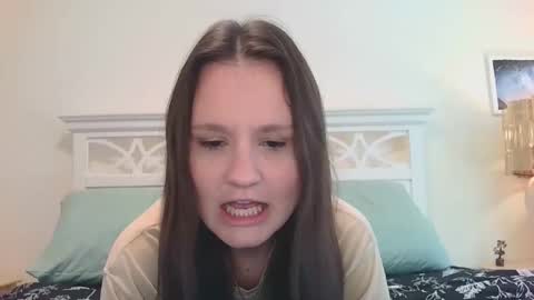 Snapshot of brittbratt24 chatting on 06/07/26, 04:11 Britt online show from 06/07/26, 04:11