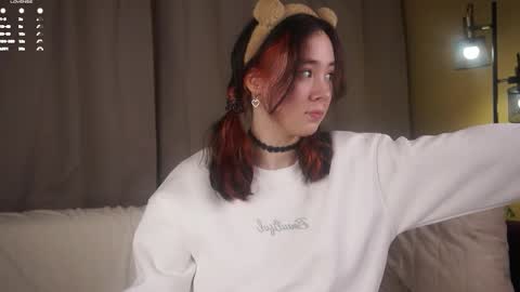 Snapshot of britthe chatting on 01/17/26, 11:37 Lina online show from 01/17/26, 11:37