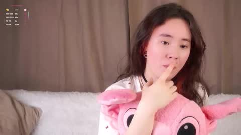 Snapshot of britthe chatting on 02/25/26, 11:31 Lina online show from 02/25/26, 11:31