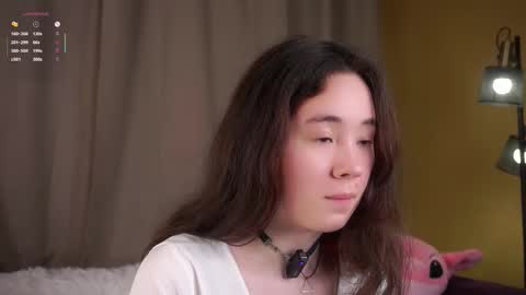 Snapshot of britthe chatting on 03/03/26, 12:11 Lina online show from 03/03/26, 12:11