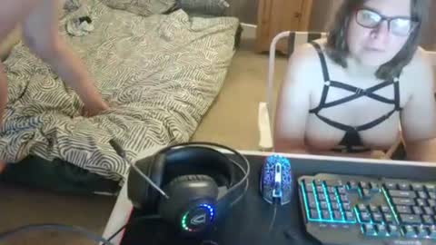 Snapshot of britvoyeurs chatting on 03/04/25, 06:18 Claire and Gary online show from 03/04/25, 06:18