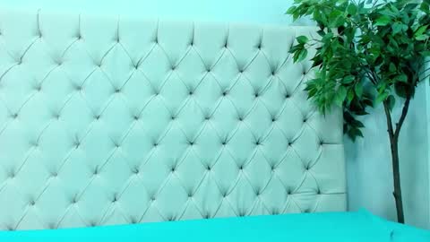 Snapshot of briyit_doll chatting on 12/20/24, 07:28 BRIYIT online show from 12/20/24, 07:28