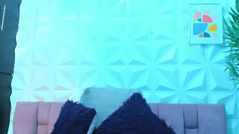 Snapshot of briyit_doll chatting on 01/12/25, 03:49 BRIYIT online show from 01/12/25, 03:49