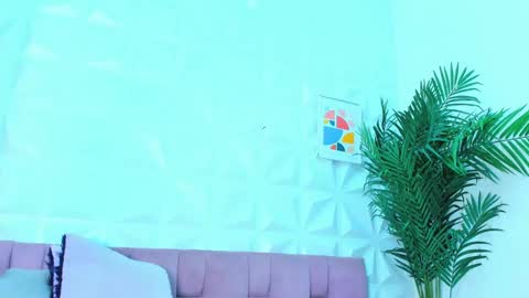 Snapshot of briyit_doll chatting on 01/22/25, 02:48 BRIYIT online show from 01/22/25, 02:48