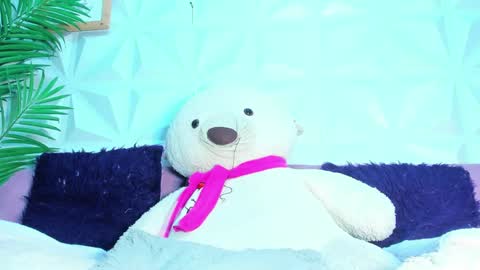 Snapshot of briyit_doll chatting on 10/01/25, 10:27 BRIYIT online show from 10/01/25, 10:27