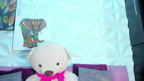 Snapshot of briyit_doll chatting on 06/10/26, 01:10 BRIYIT online show from 06/10/26, 01:10