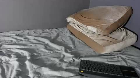 brockhurn_ online show from 06/17/26, 03:42
