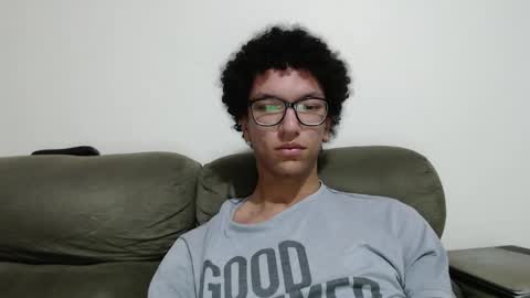 Snapshot of brocklow chatting on 02/10/25, 01:35 Derek Richard online show from 02/10/25, 01:35