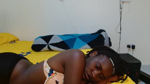 Snapshot of broken_haloo chatting on 03/20/26, 02:05 broken_haloo online show from 03/20/26, 02:05