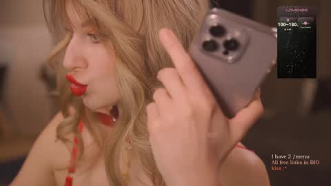 Snapshot of bronnica chatting on 01/13/25, 03:26 Anna online show from 01/13/25, 03:26