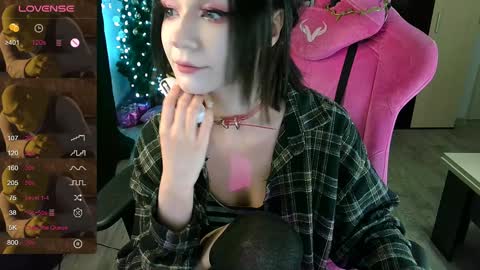 Snapshot of broodmommyy3 chatting on 12/19/24, 11:57 Martha online show from 12/19/24, 11:57