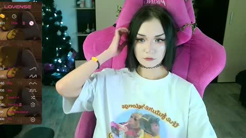 Snapshot of broodmommyy3 chatting on 01/13/25, 10:13 Martha online show from 01/13/25, 10:13