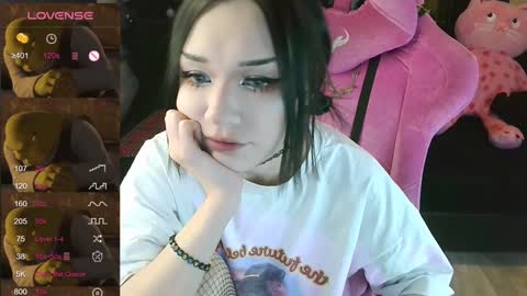 Snapshot of broodmommyy3 chatting on 02/08/25, 03:41 Martha online show from 02/08/25, 03:41