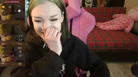 Snapshot of broodmommyy3 chatting on 02/22/25, 07:23 Martha online show from 02/22/25, 07:23